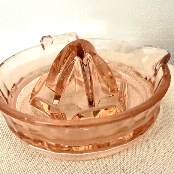 Pink Depression Glass Juicer - Picture 3 of 9